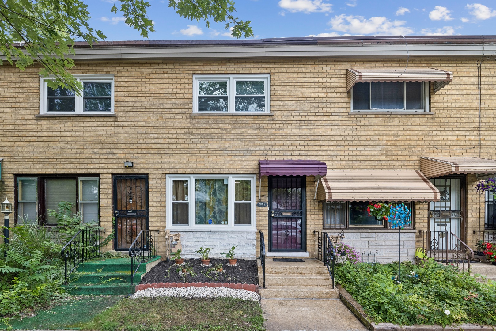936 E 84th Place A Property Photo 1