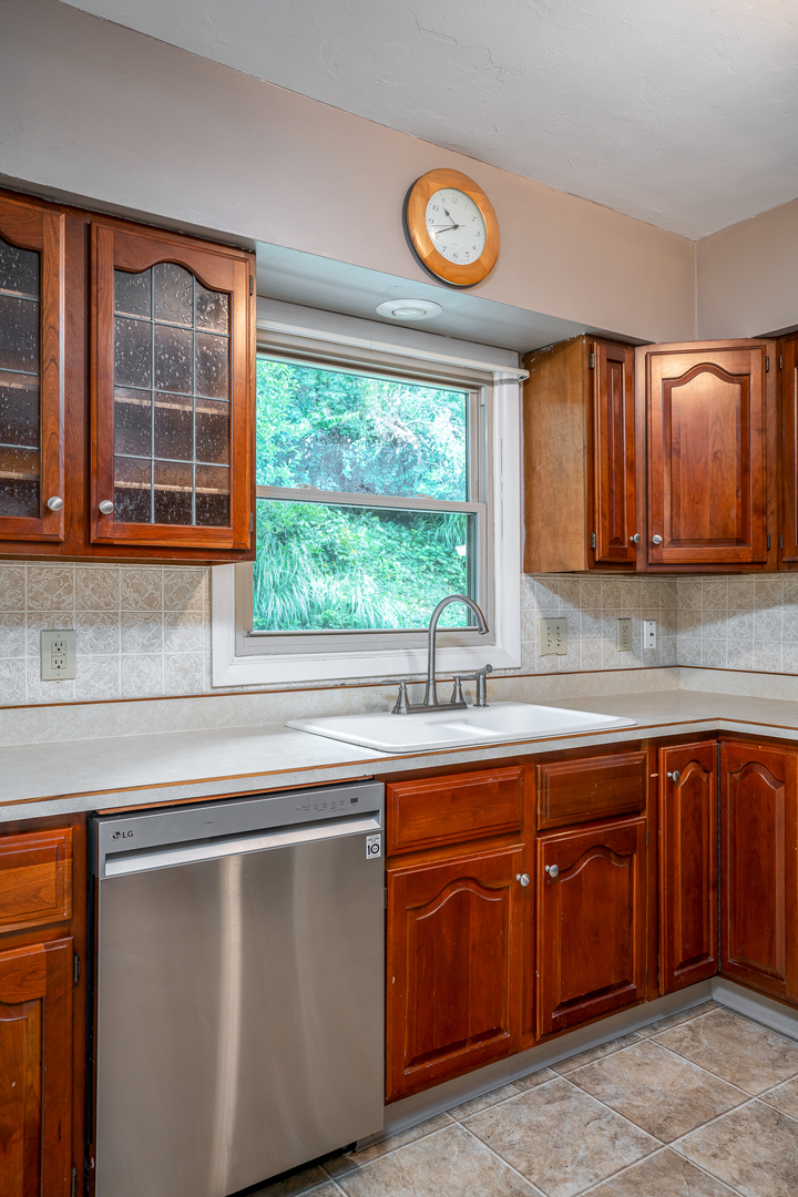803 16th Street Property Photo 4