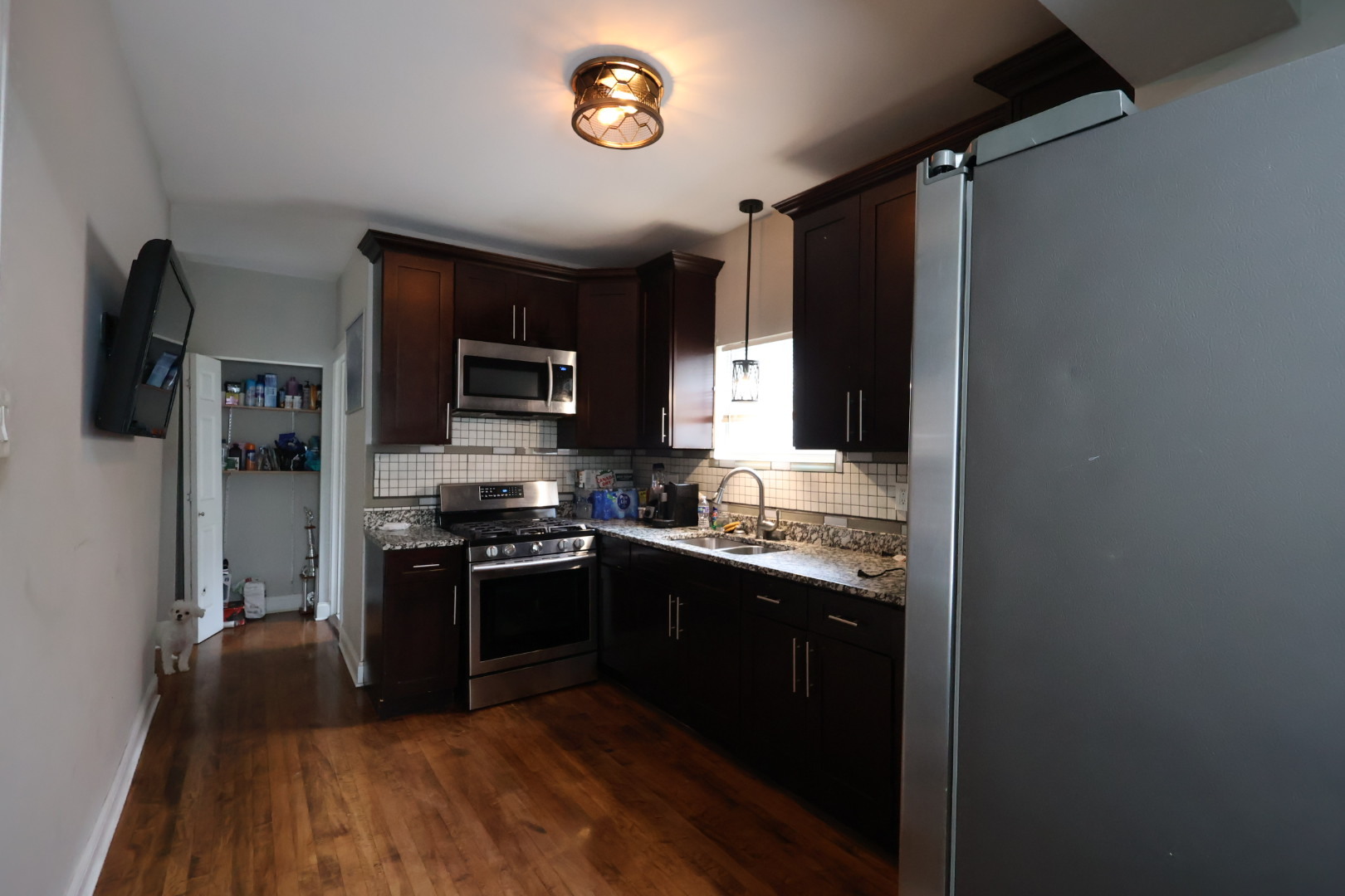 5409 S Sawyer Avenue Property Photo 8