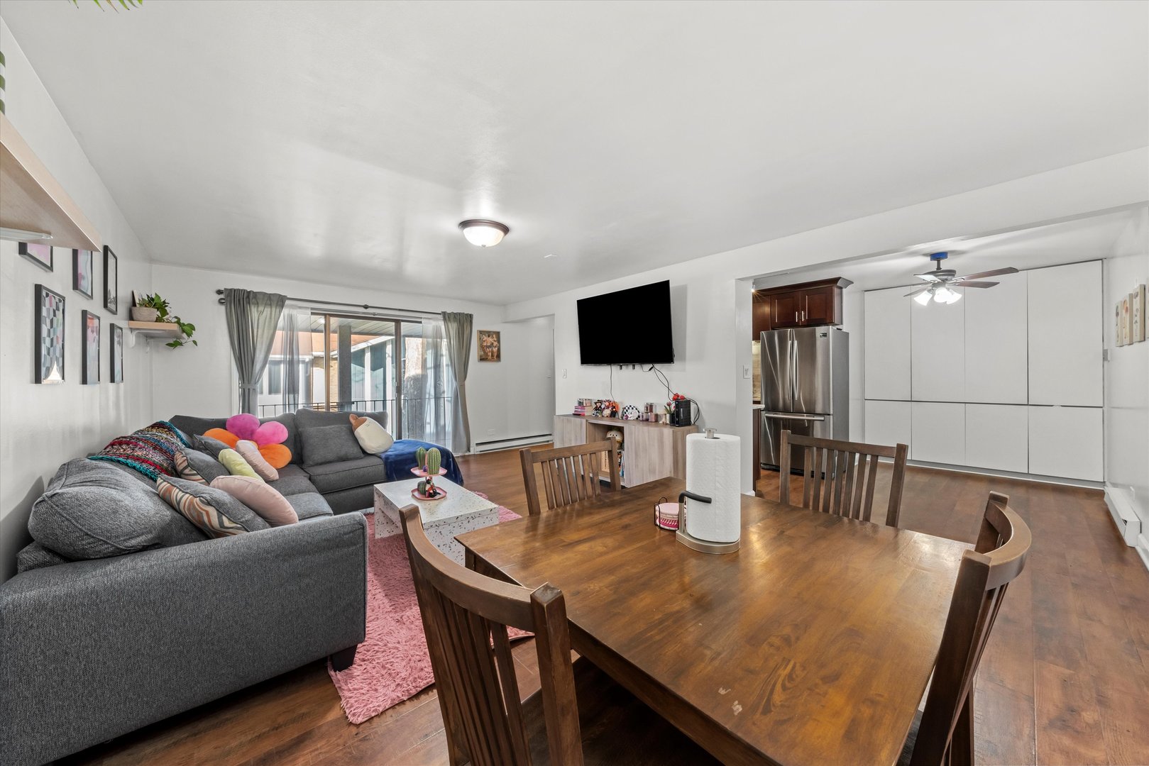 9812 S Karlov Avenue 4d Property Photo 4