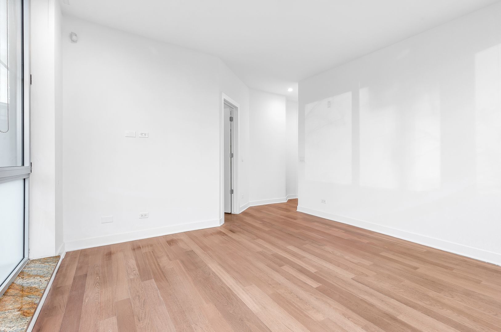 914 W Hubbard Street 104 Property Photo 11