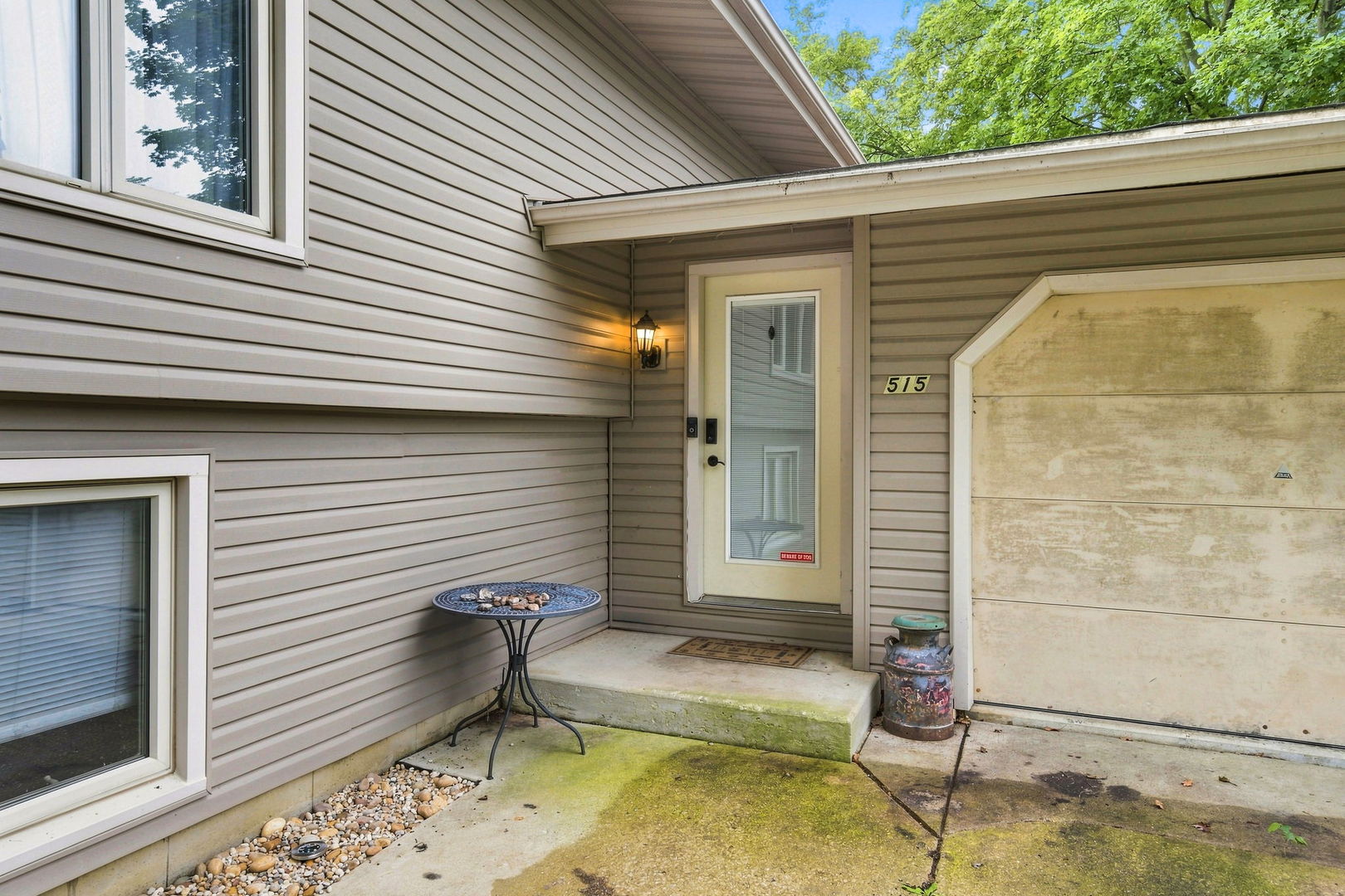 515 E High Street Property Photo 2