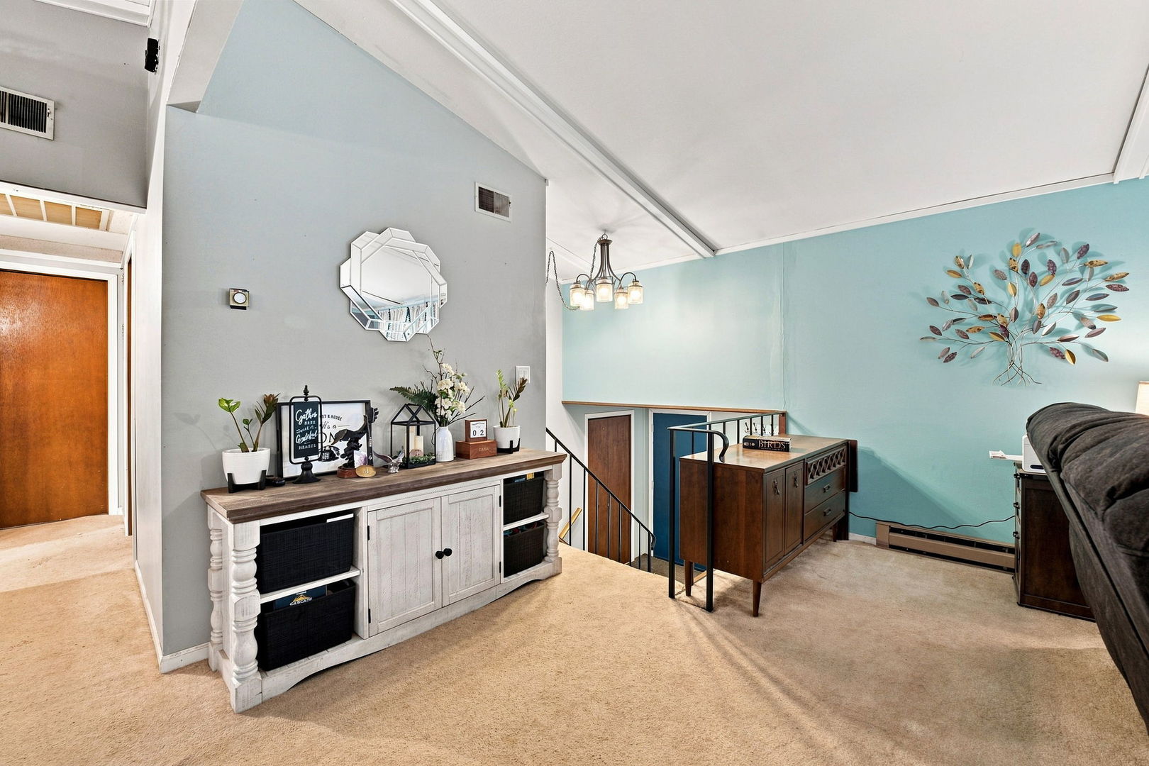 515 E High Street Property Photo 4