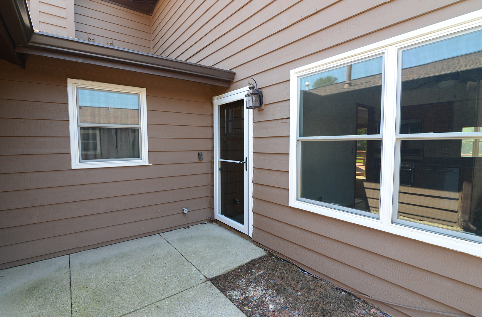 9925 Amanda Lane Property Photo 4