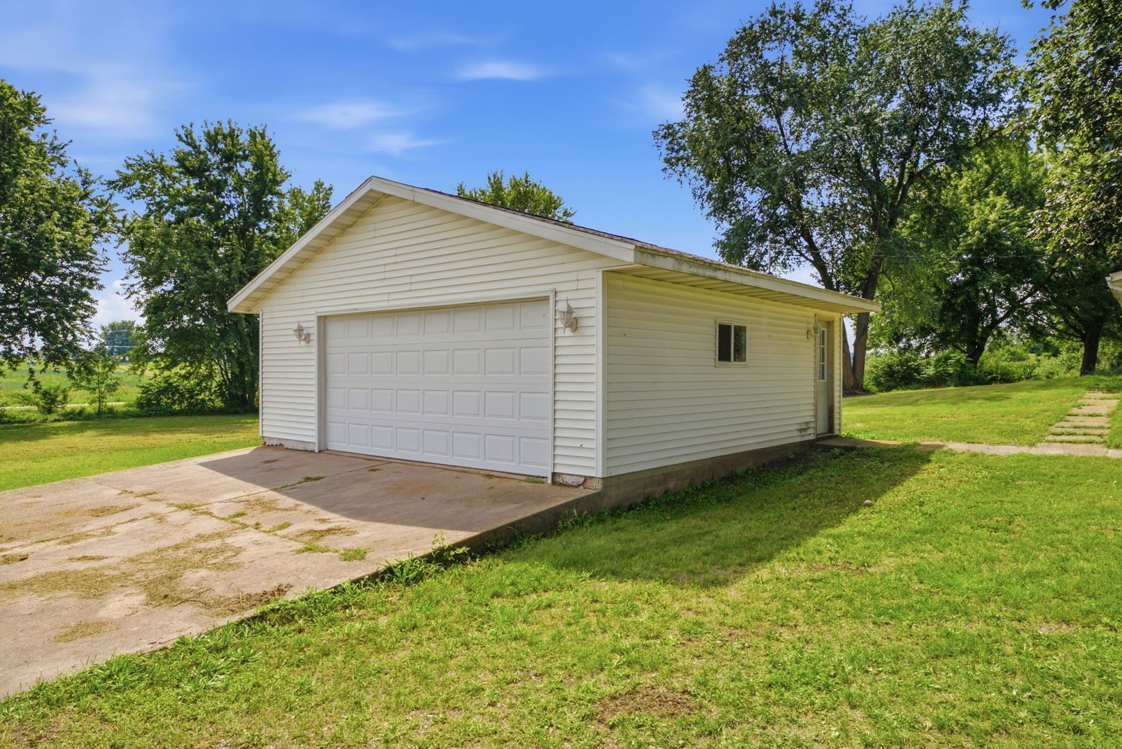 1154 280th Street Property Photo 5