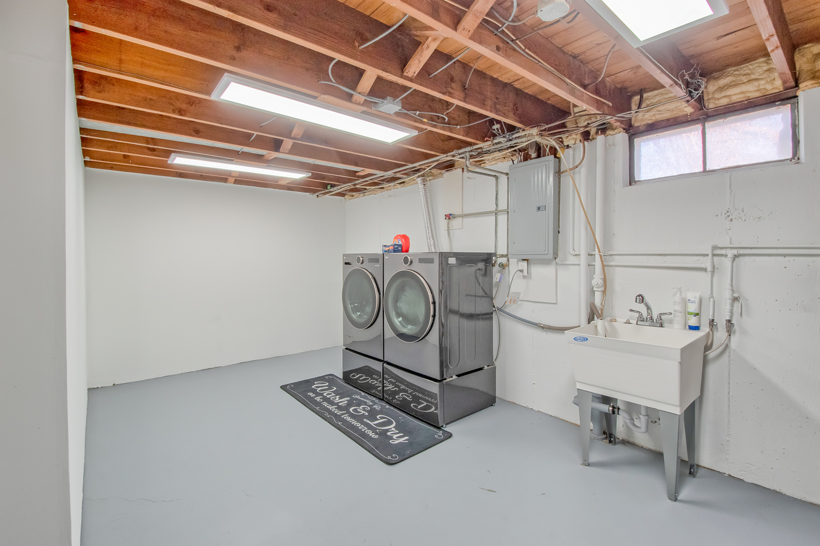 547 Reese Avenue Property Photo 17