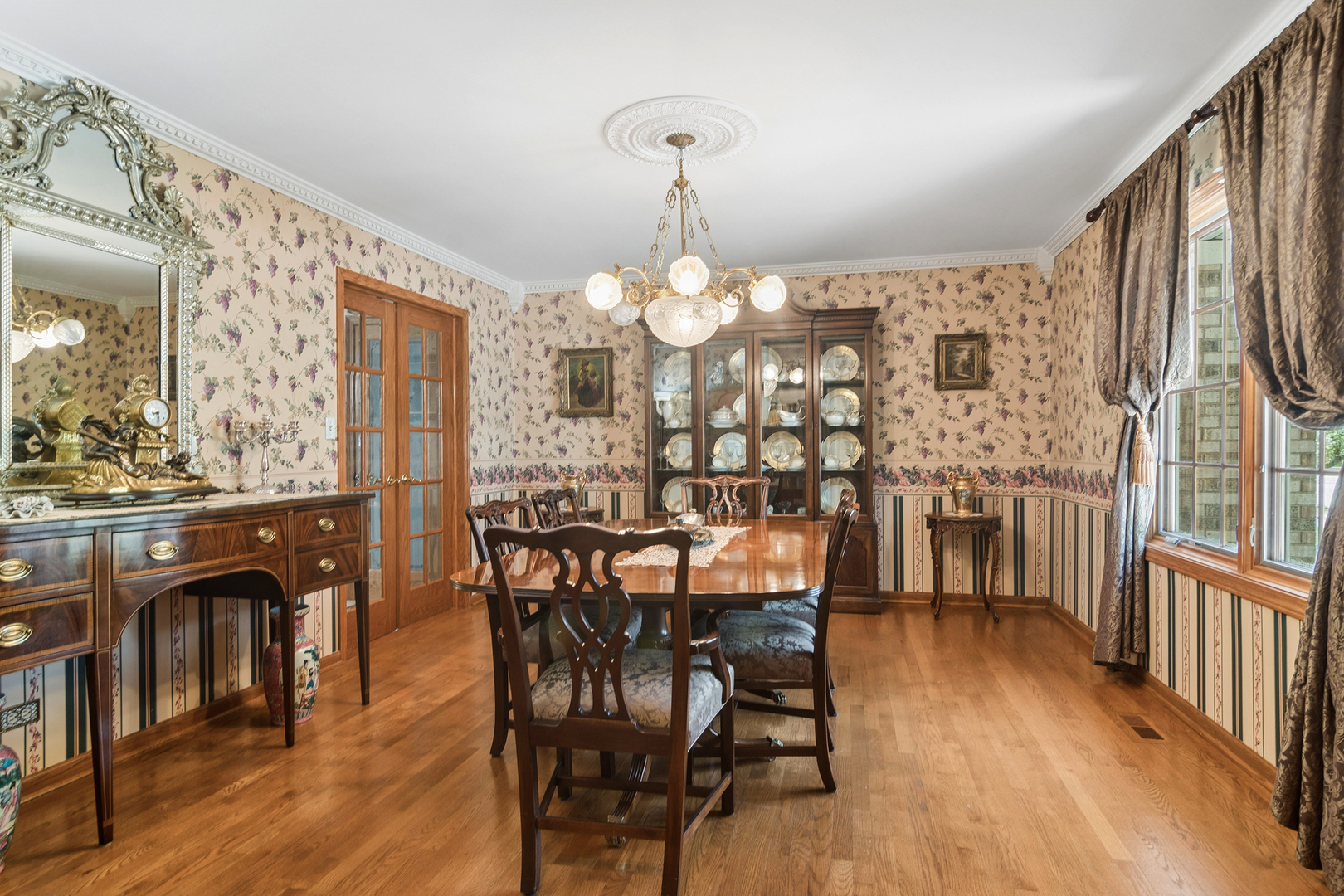 803 Waltz Court Property Photo 4