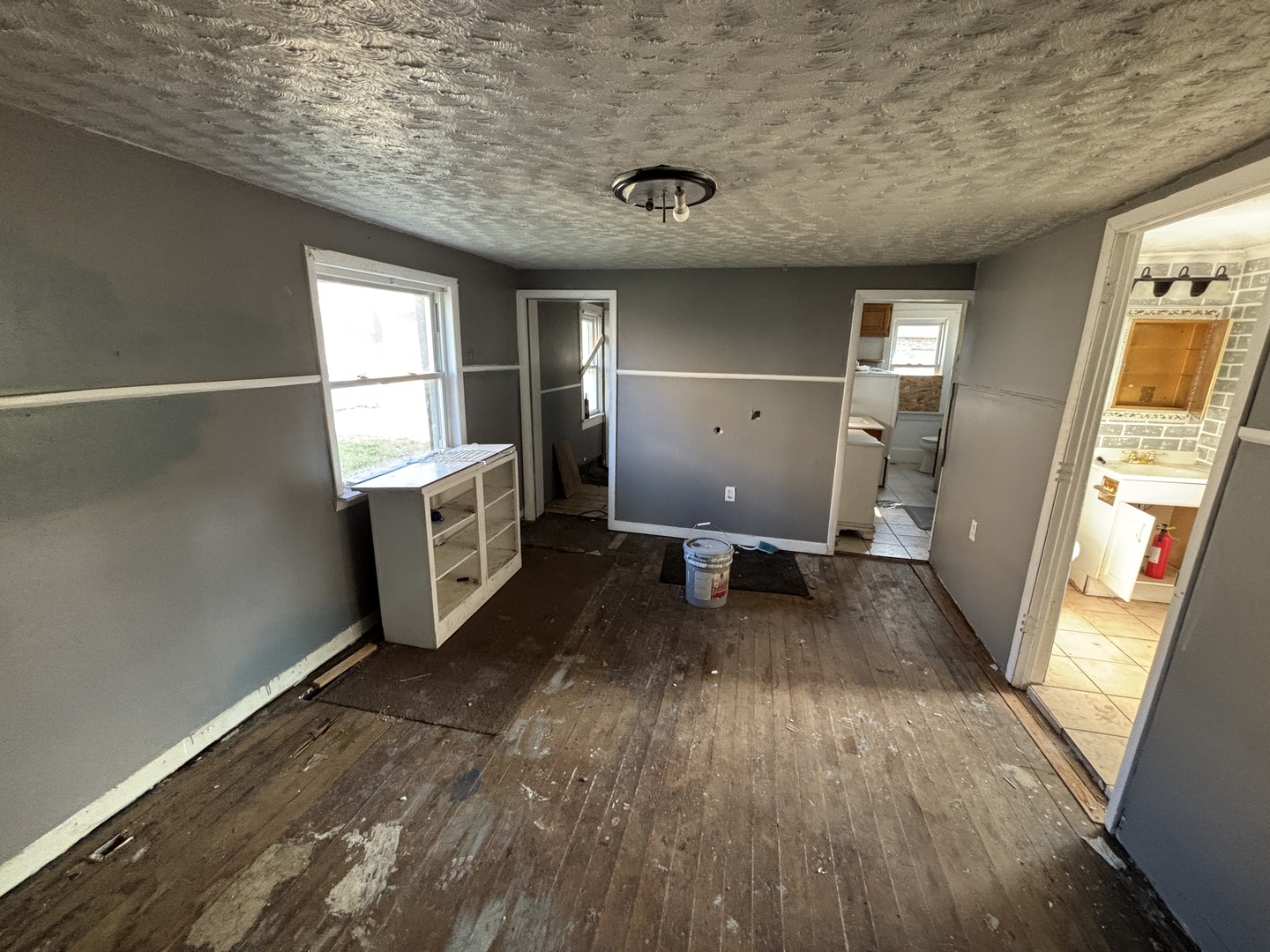 214 2nd Avenue Property Photo 8