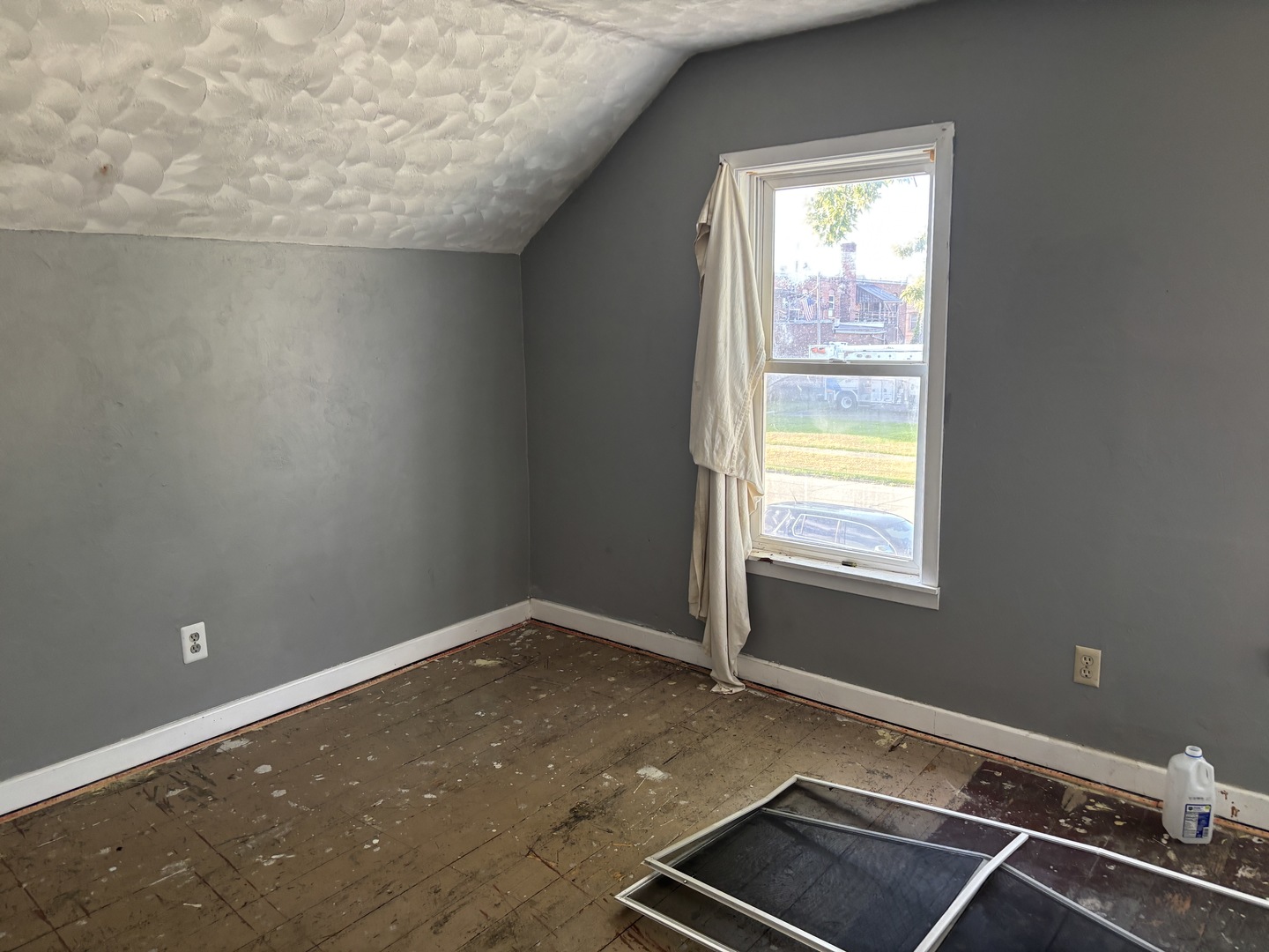 214 2nd Avenue Property Photo 12