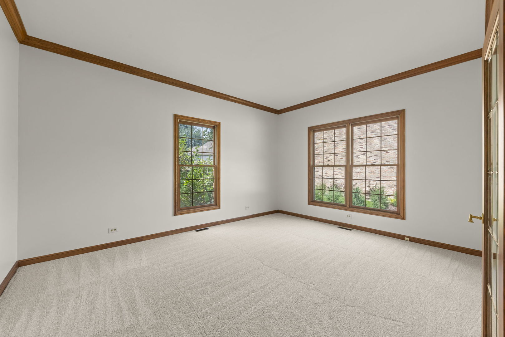 1524 Lloyd Court Property Photo 3