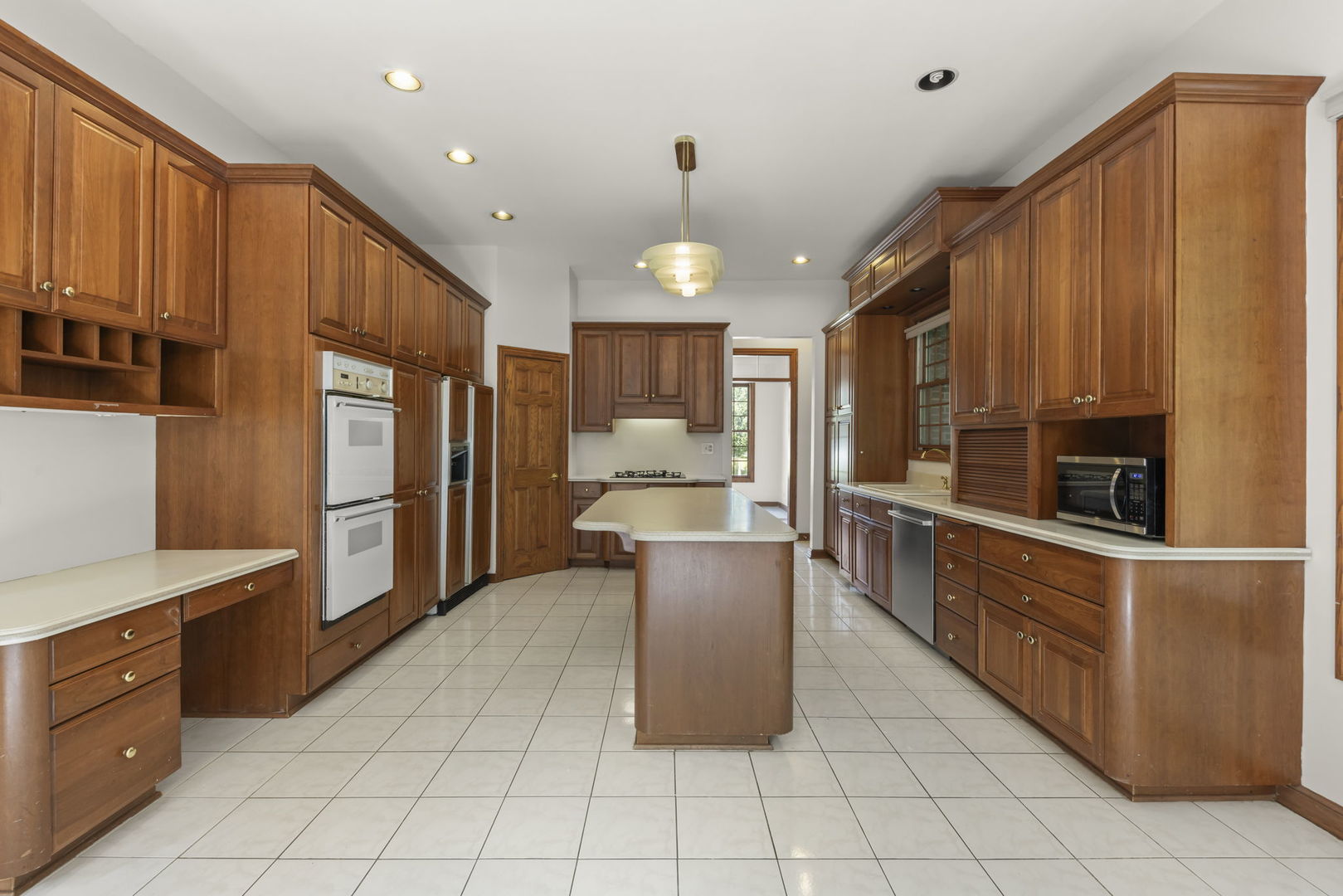 1524 Lloyd Court Property Photo 8