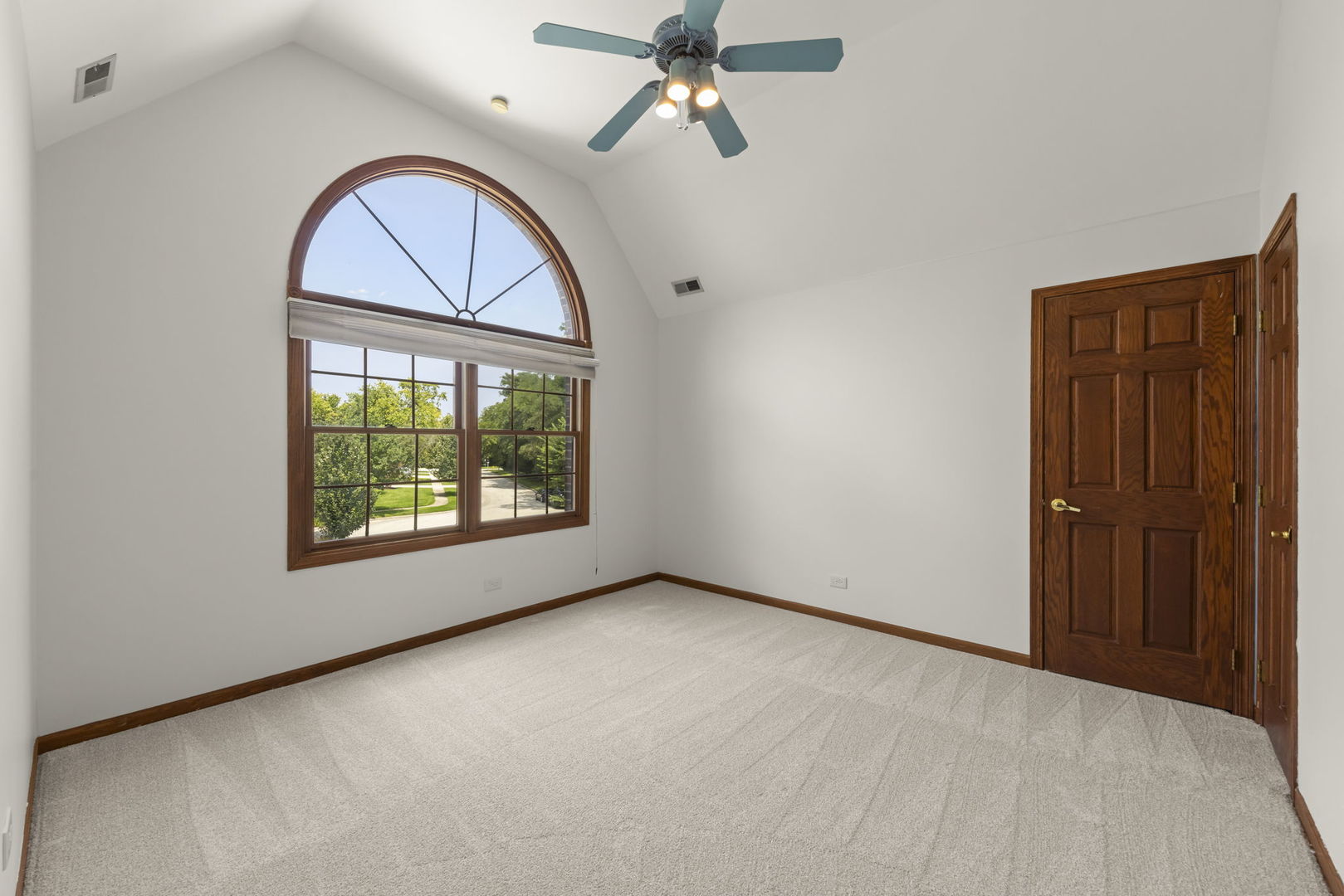 1524 Lloyd Court Property Photo 17
