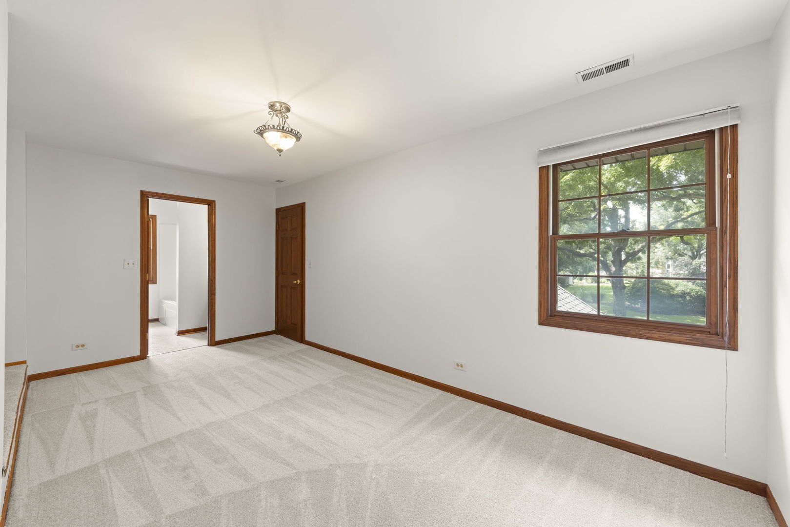 1524 Lloyd Court Property Photo 18