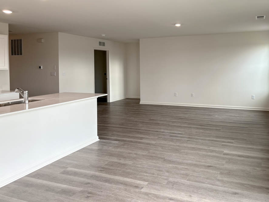2280 Redwood Trail Property Photo 6