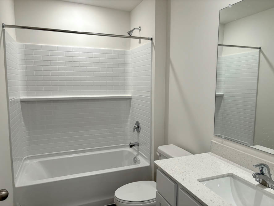 2280 Redwood Trail Property Photo 7
