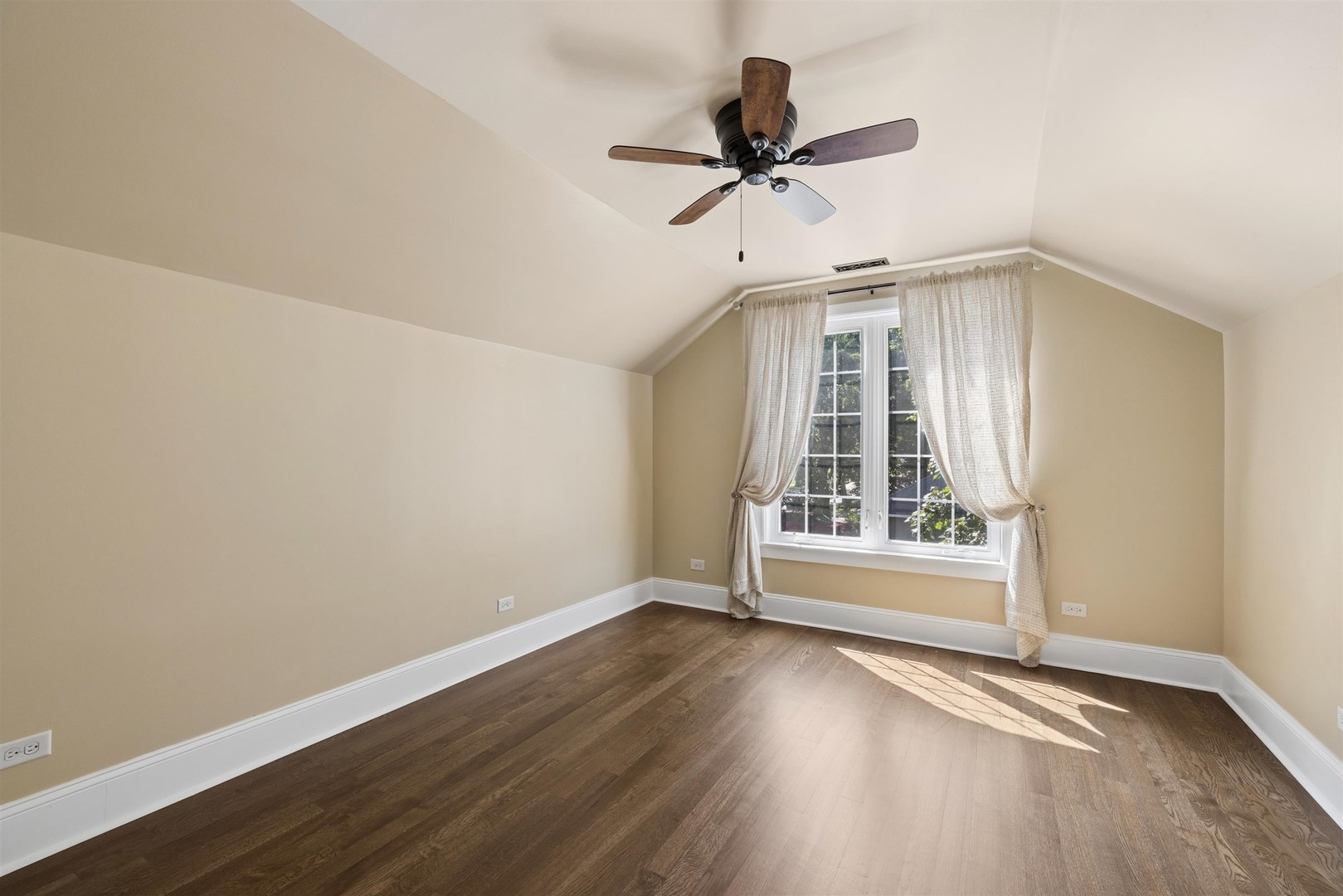 110 S Walkup Avenue Property Photo 25