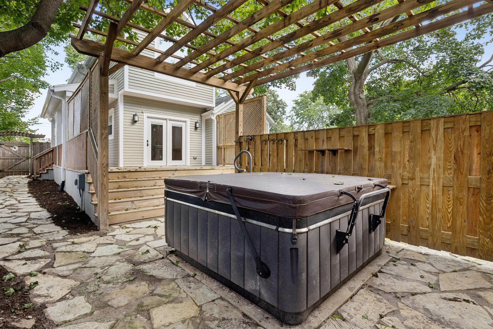 110 S Walkup Avenue Property Photo 32