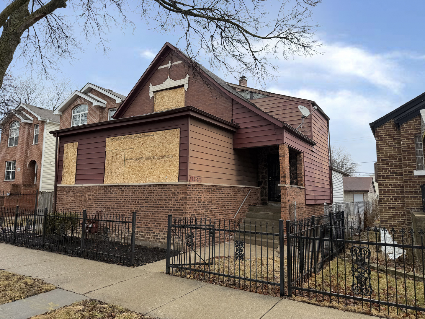 9207 S Ellis Avenue Property Photo 1