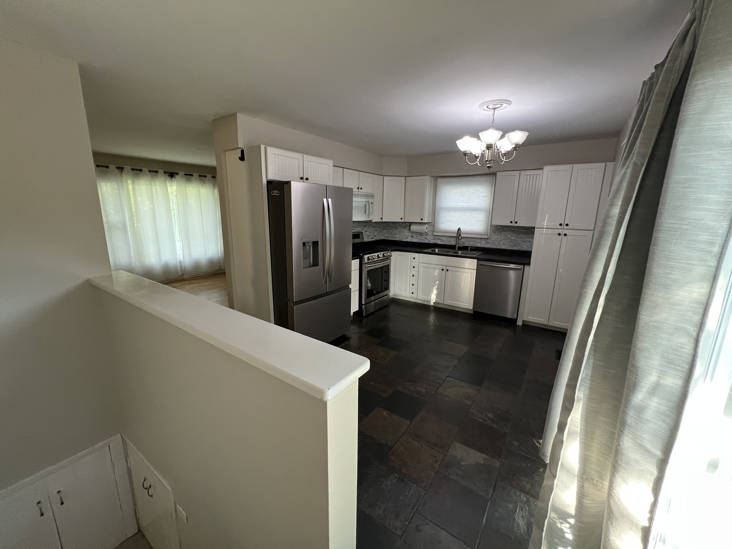 5717 Dover Road Property Photo 5