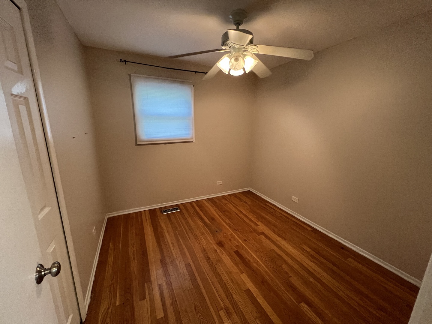 5717 Dover Road Property Photo 7