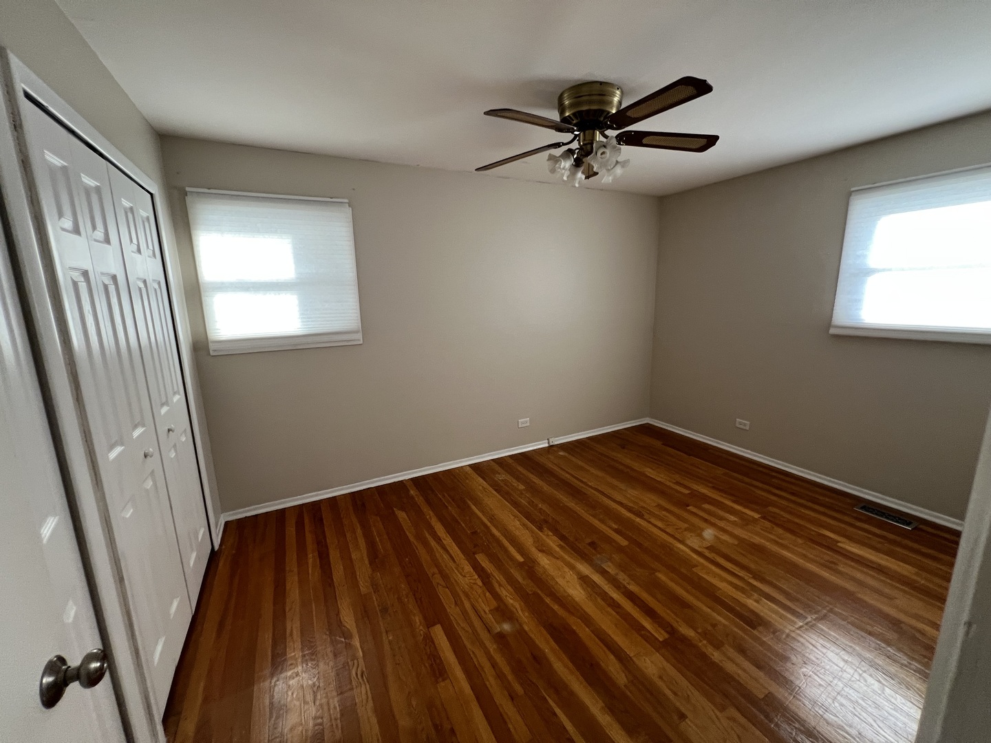 5717 Dover Road Property Photo 9
