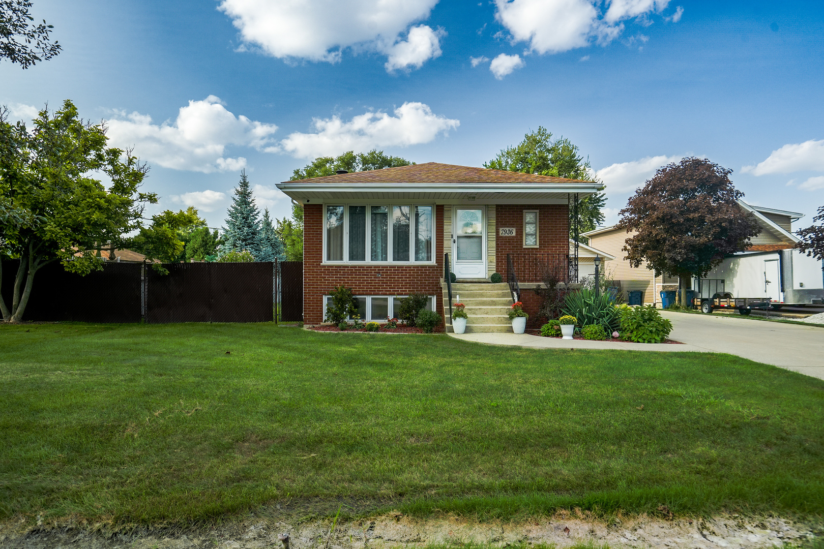 7936 W 101 Place Property Photo 1