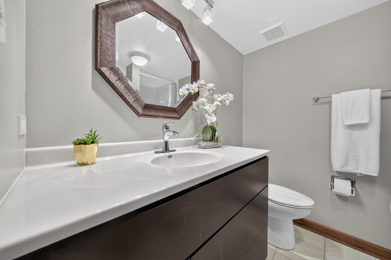 7936 W 101 Place Property Photo 21
