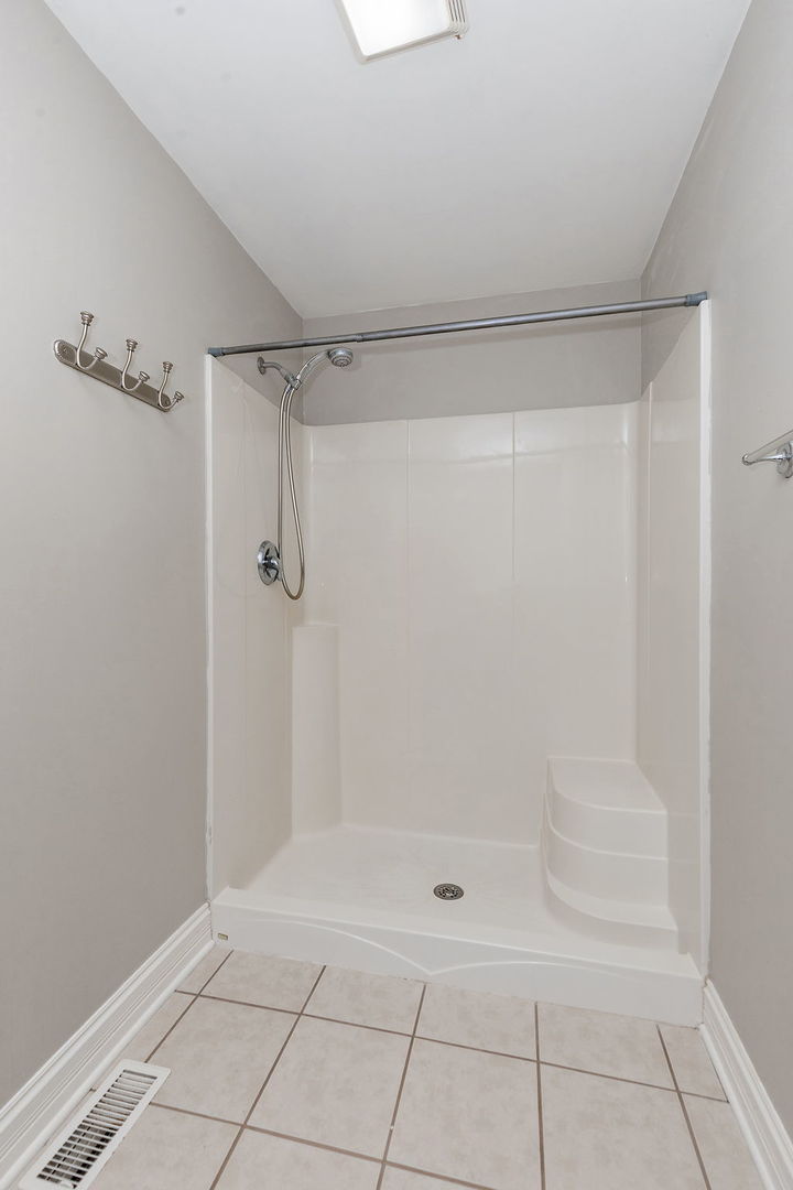 3853 South Pointe Drive B Property Photo 16