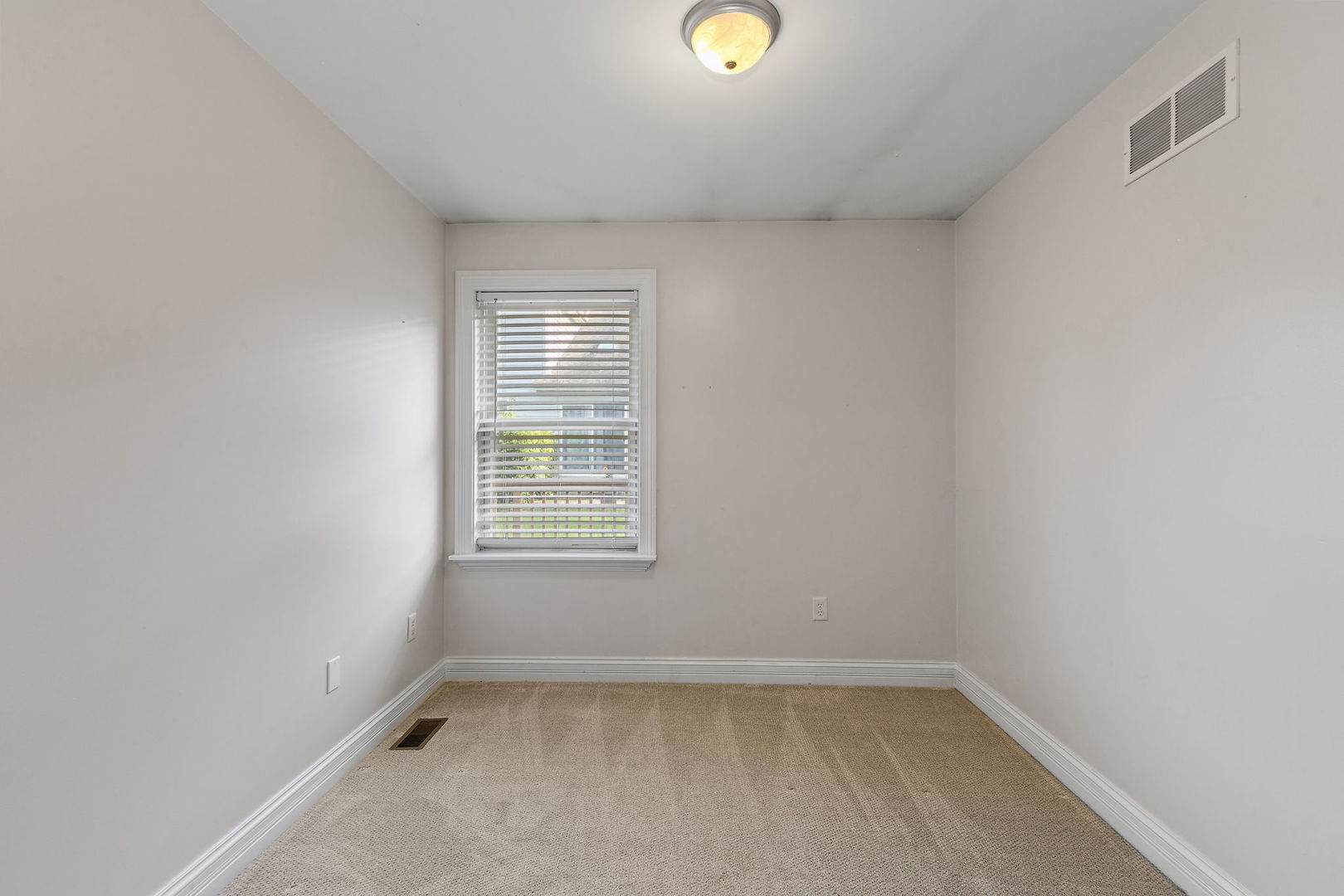 3853 South Pointe Drive B Property Photo 18