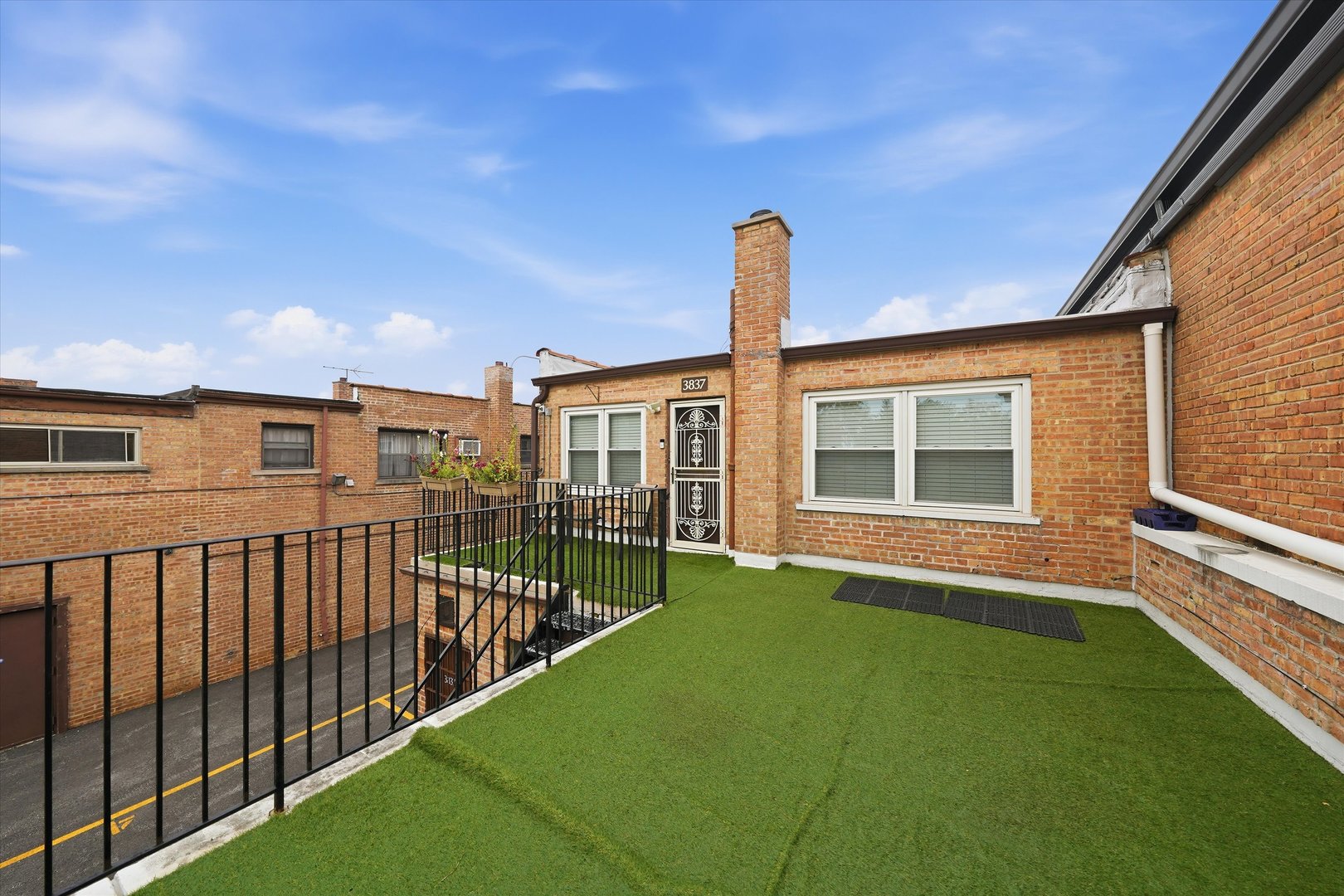 3837 W 95th Street Property Photo 5