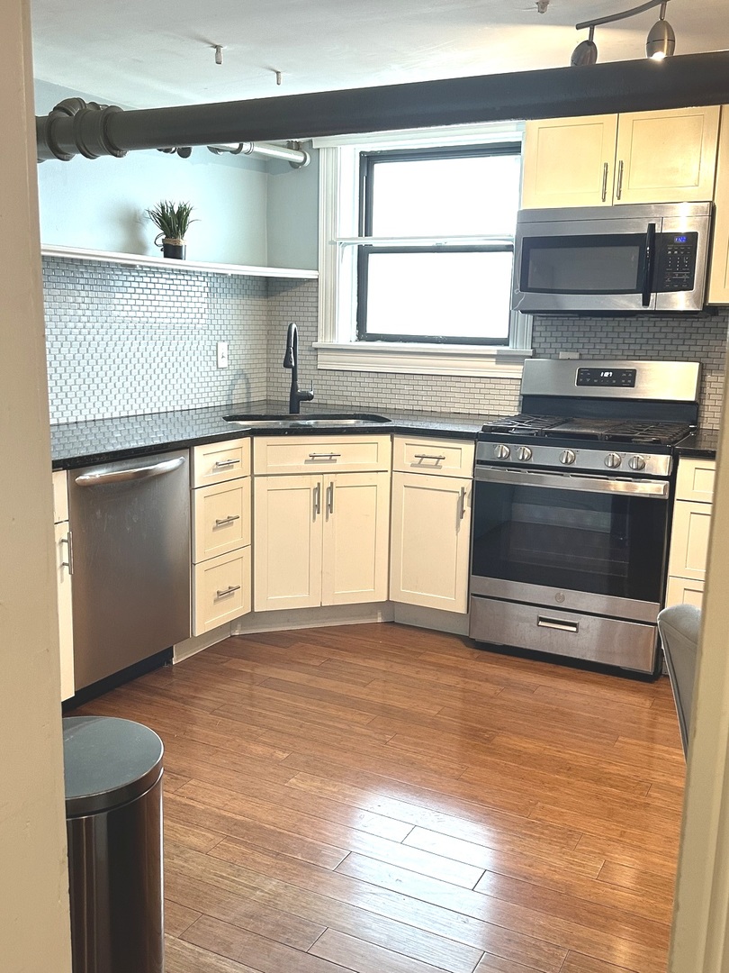346 N Austin Boulevard G Property Photo 15