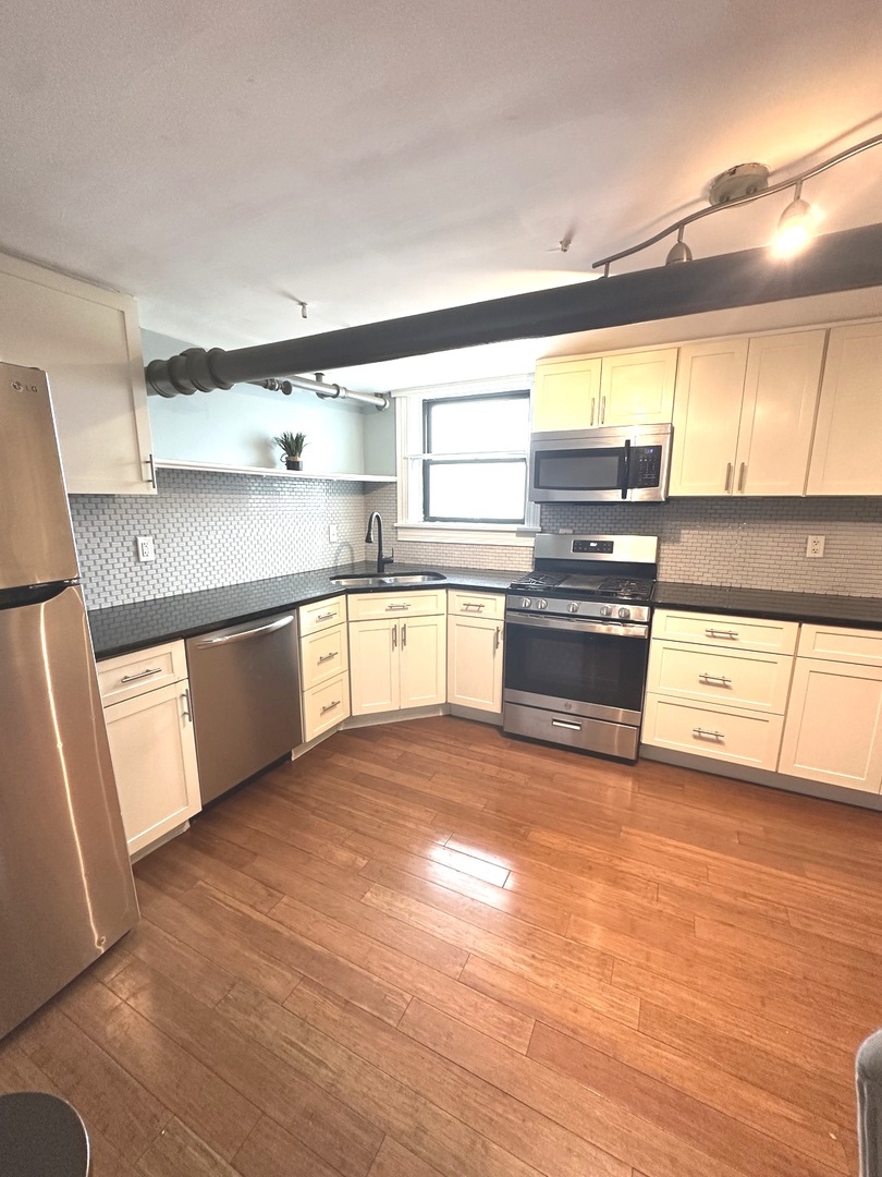 346 N Austin Boulevard G Property Photo 21