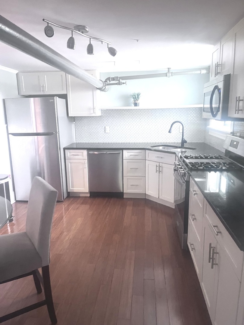 346 N Austin Boulevard G Property Photo 23