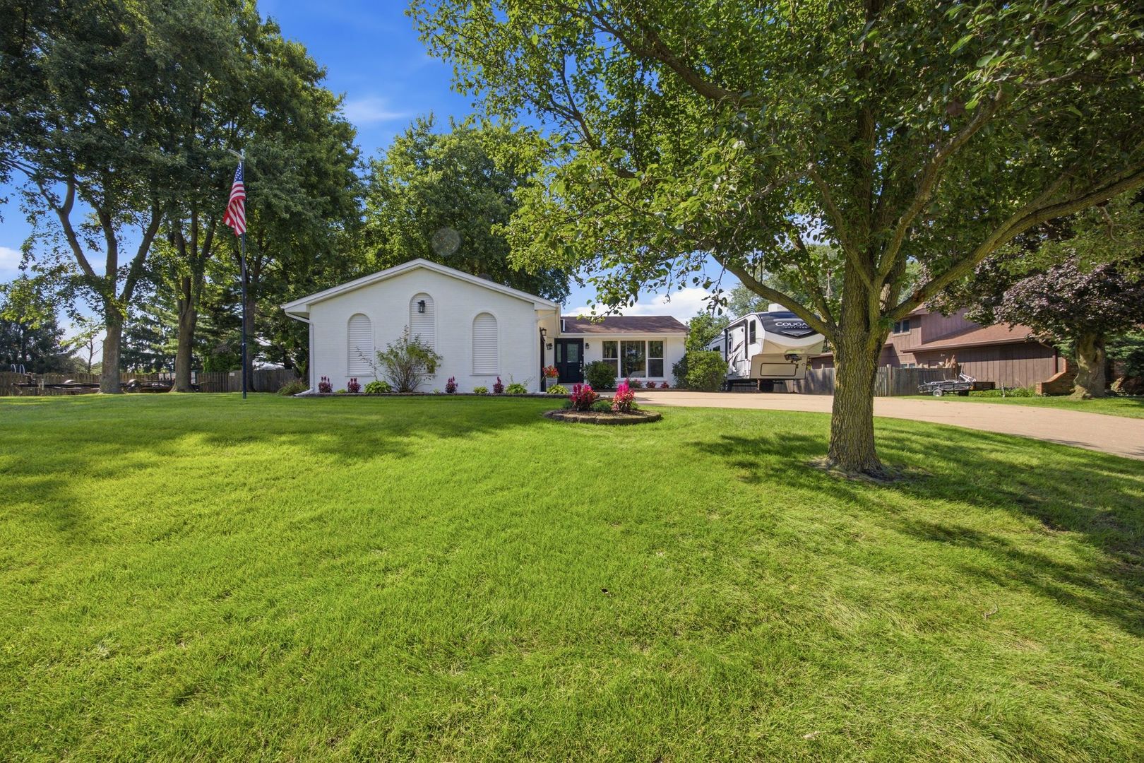 15162 S Thomas Court Property Photo 2