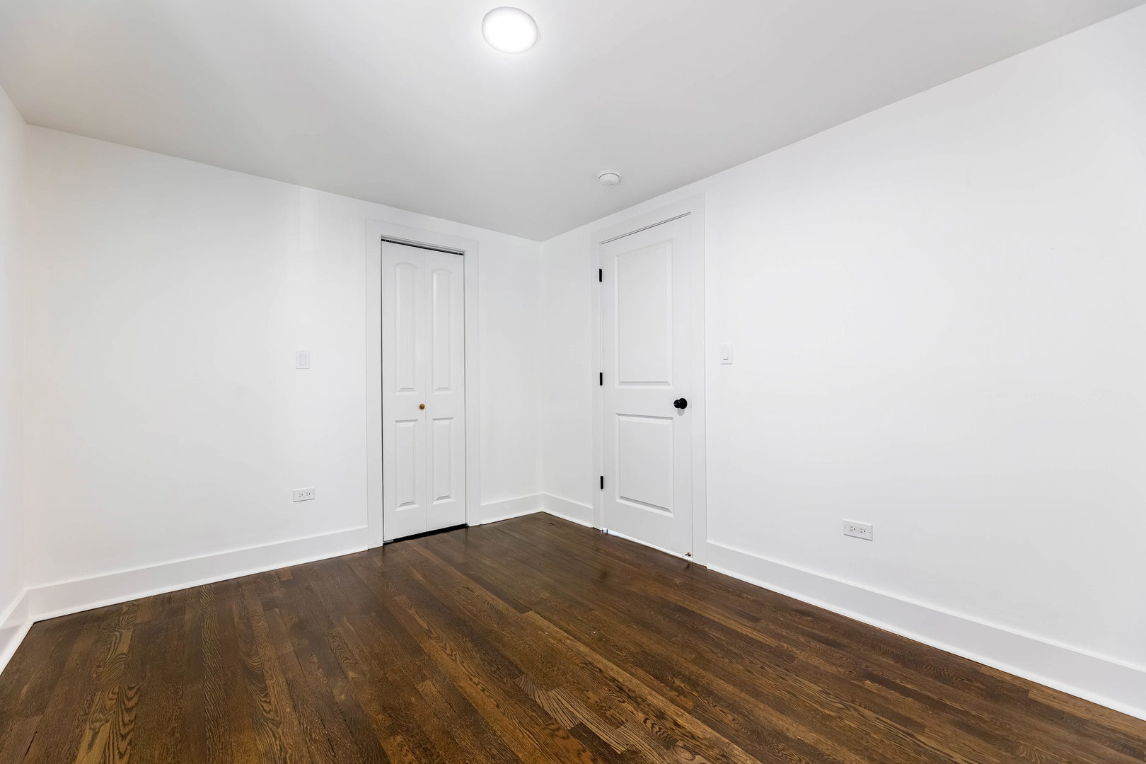 8025 S Euclid Avenue Property Photo 15