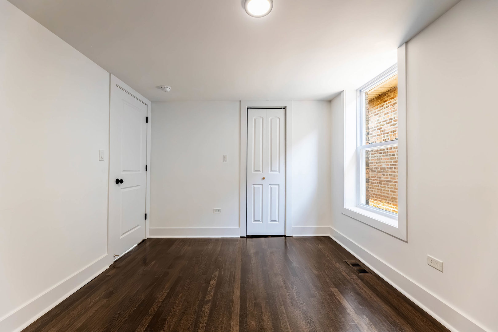 8025 S Euclid Avenue Property Photo 17