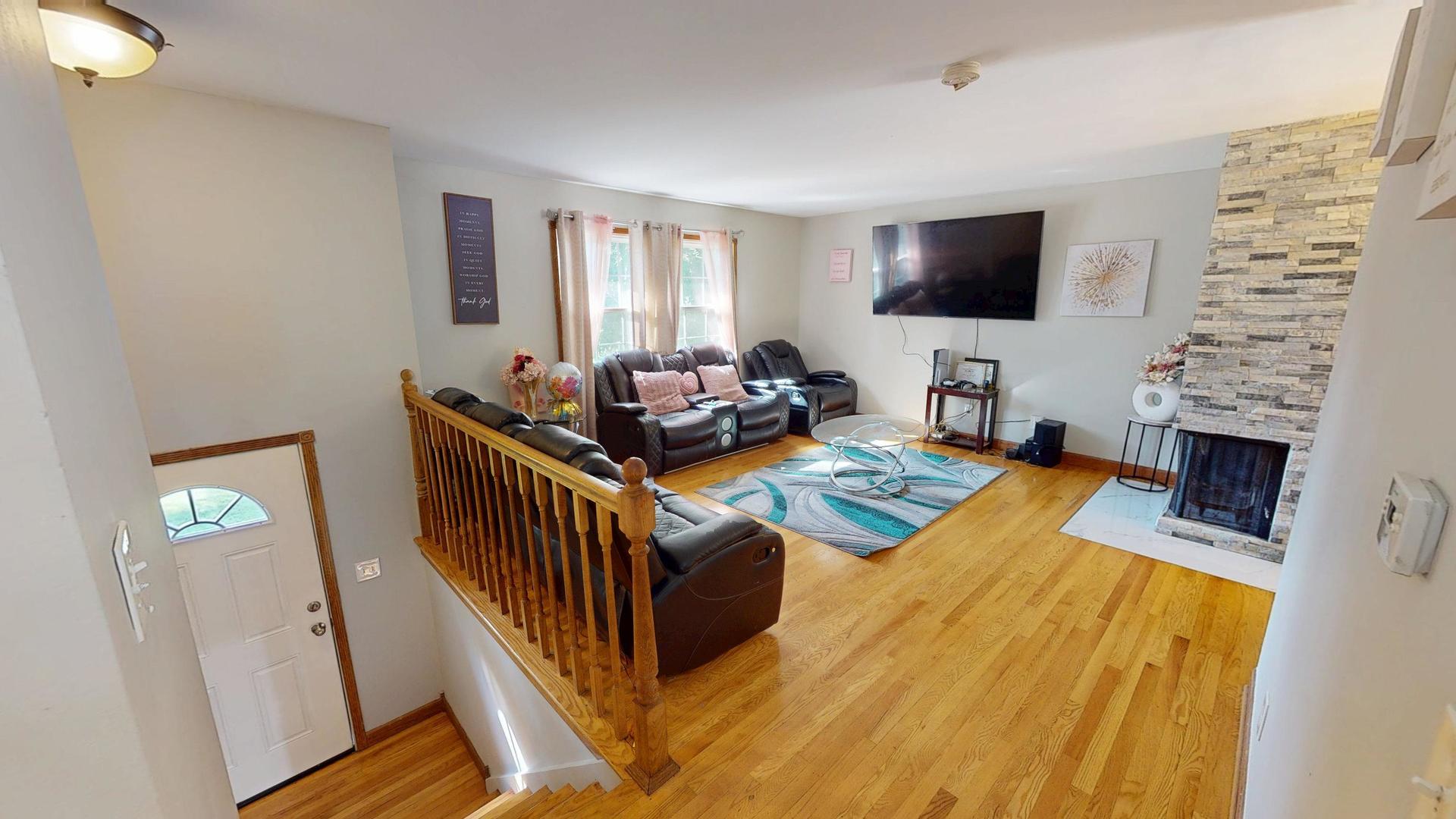 18099 W Valley Drive Property Photo 2