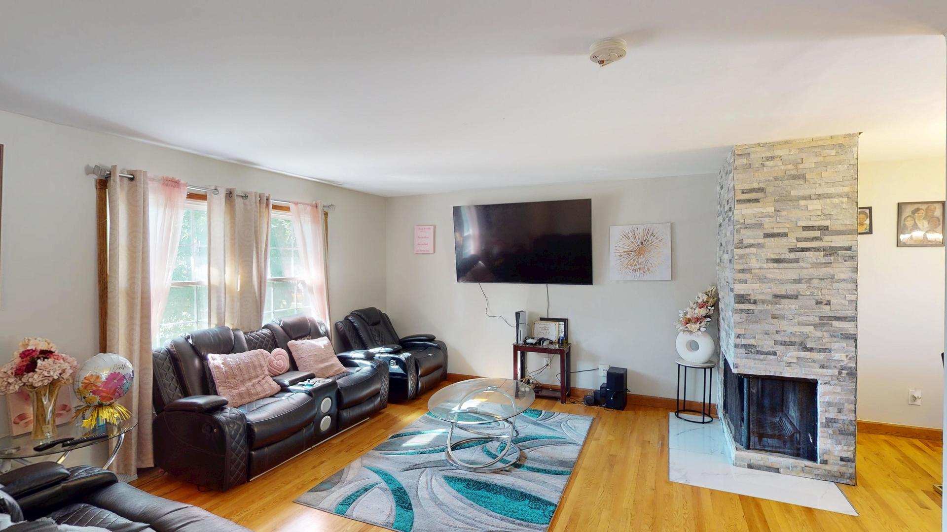 18099 W Valley Drive Property Photo 3