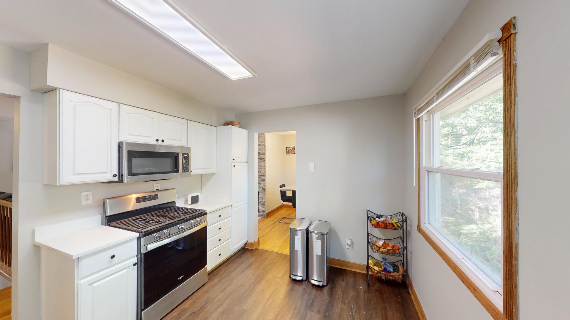 18099 W Valley Drive Property Photo 8