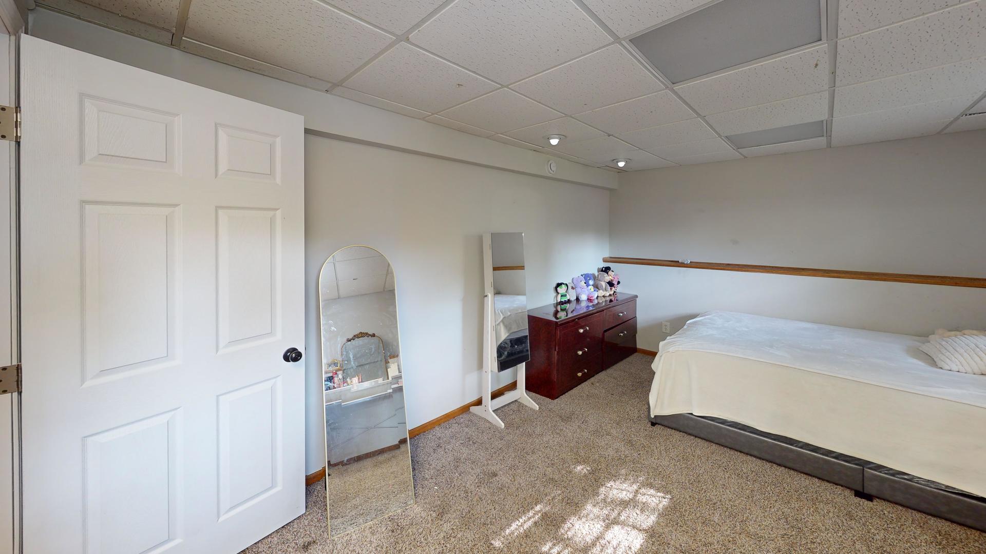 18099 W Valley Drive Property Photo 15