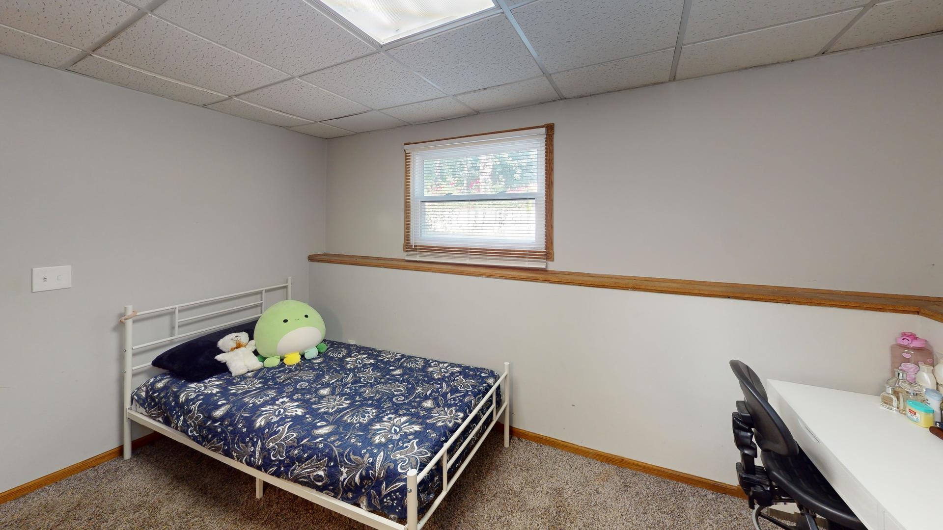 18099 W Valley Drive Property Photo 17