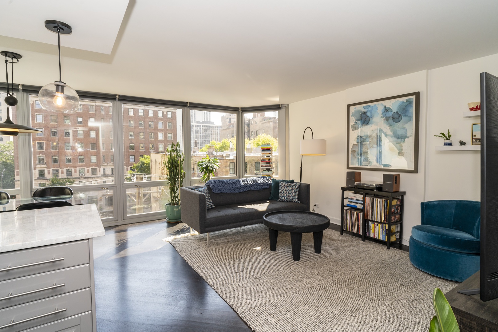 21 W Goethe Street 5g Property Photo 2