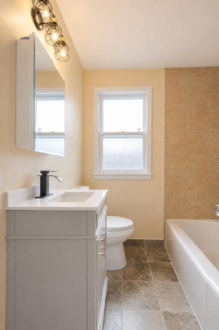 2031 S 5th Avenue Property Photo 7