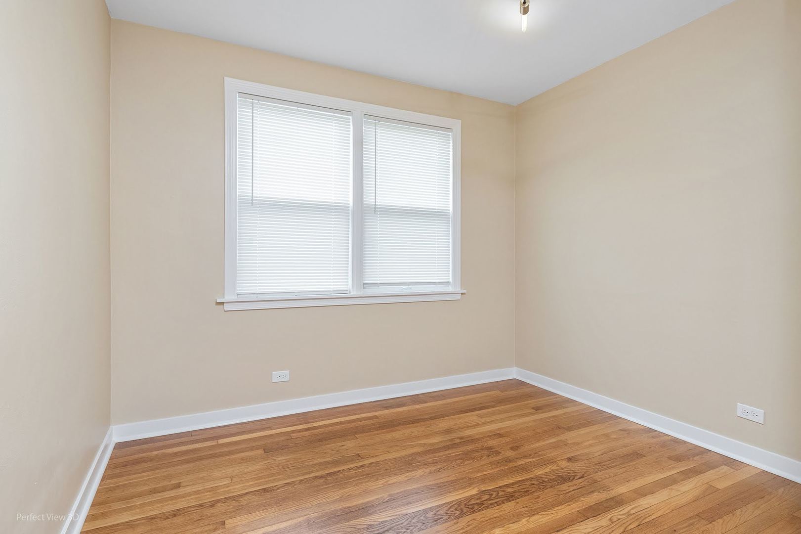 2031 S 5th Avenue Property Photo 11