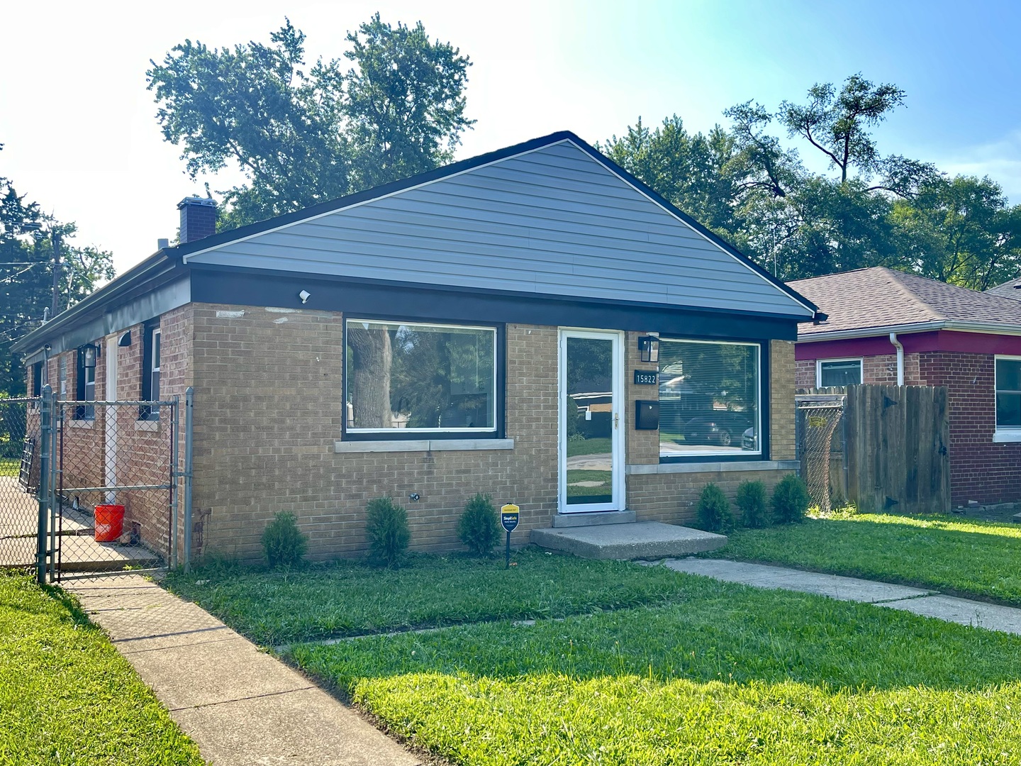 15822 S Ashland Avenue Property Photo 2