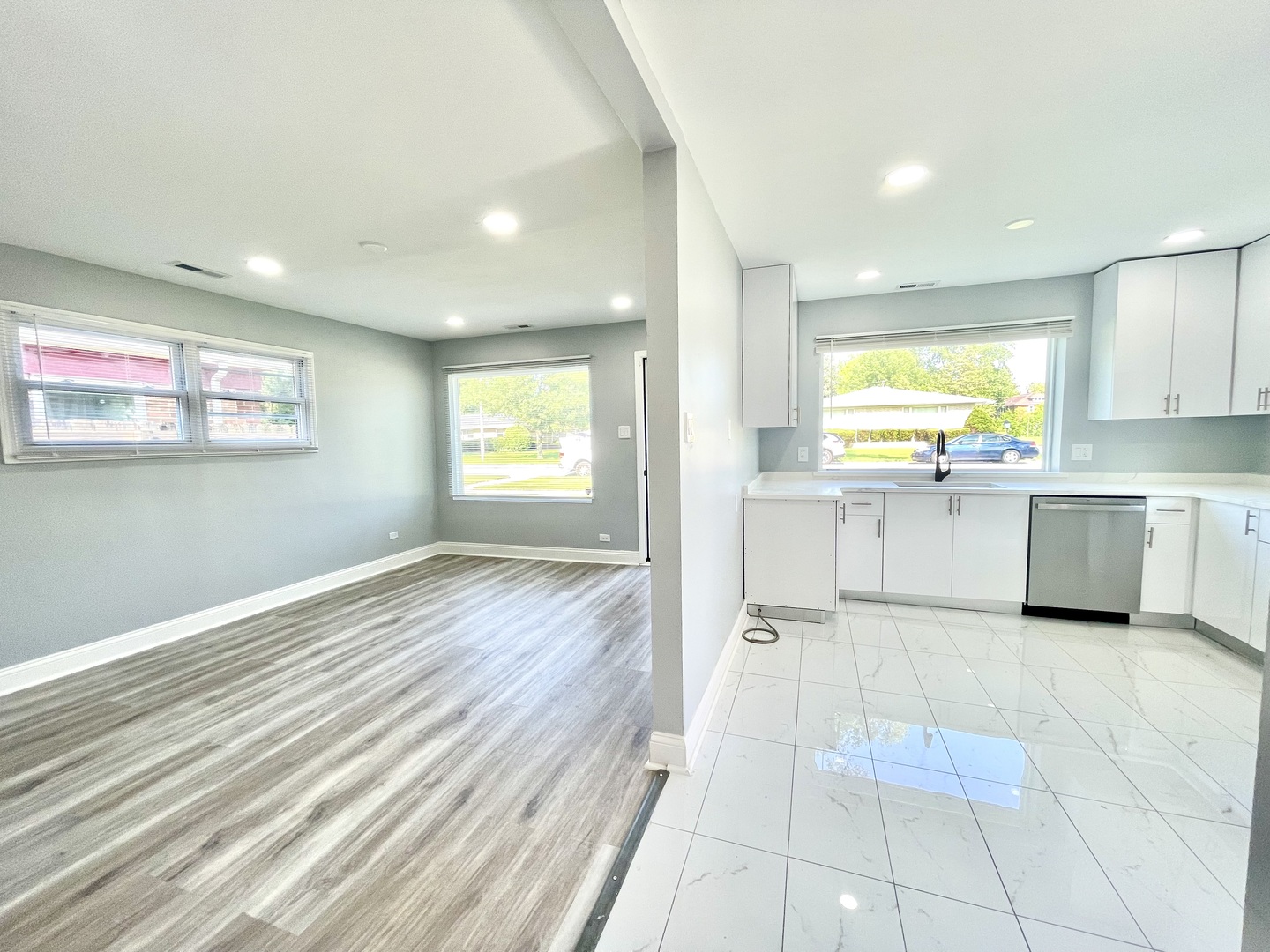 15822 S Ashland Avenue Property Photo 4