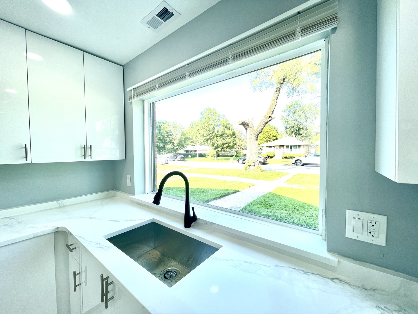 15822 S Ashland Avenue Property Photo 10