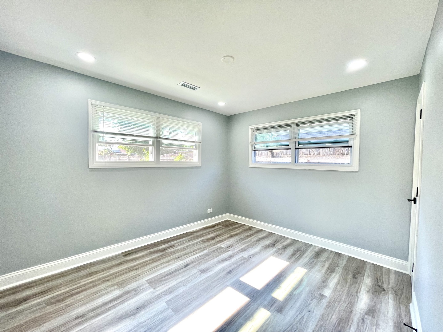 15822 S Ashland Avenue Property Photo 21