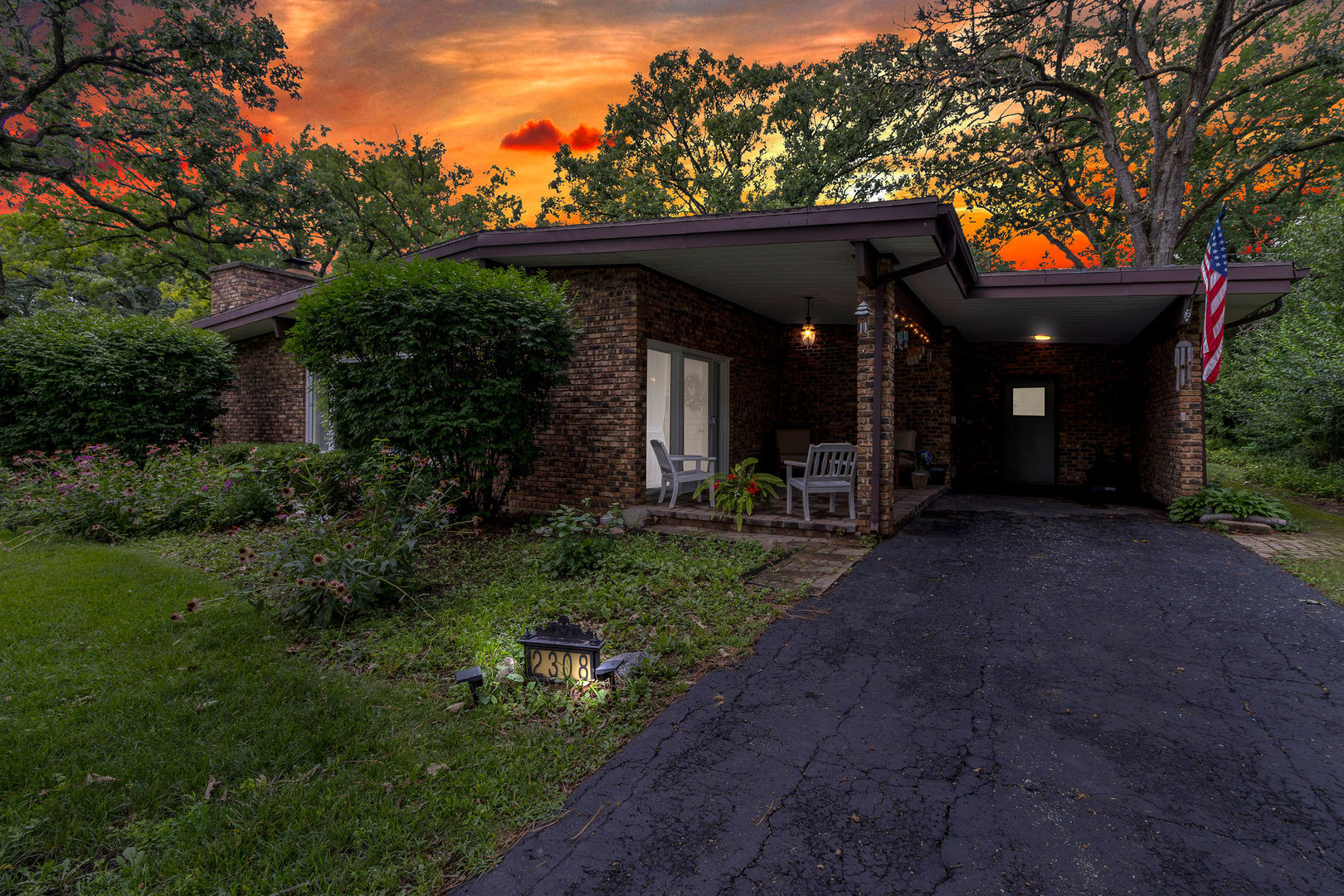 2308 N Sunset Road Property Photo 5