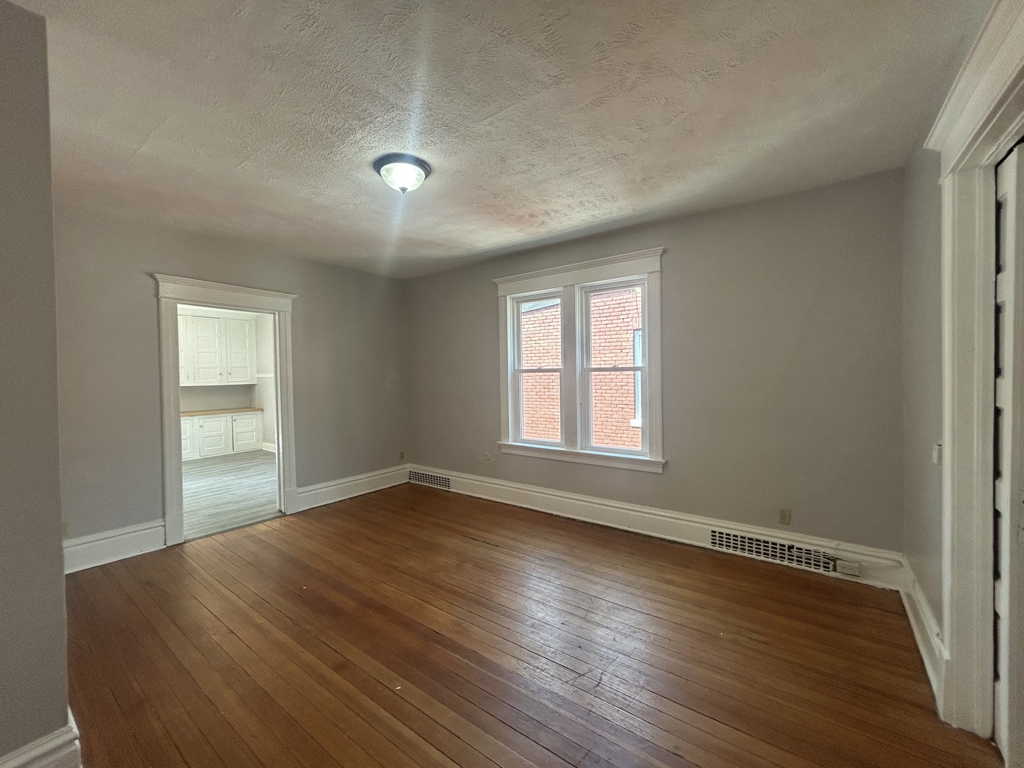 1421 Charles Street Property Photo 4